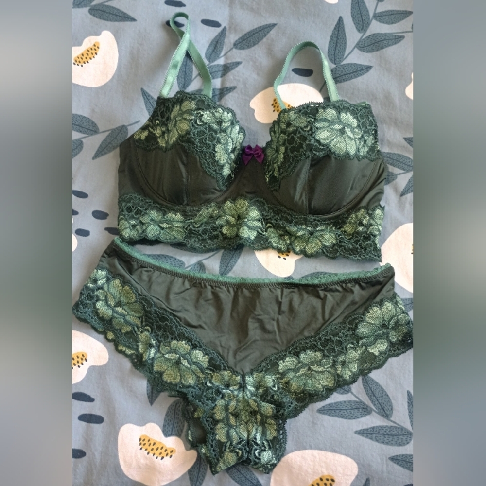 Adore Me Floral Bra and Panty set, NWOT